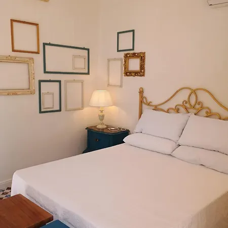 La Dimora Del Borgo Bed & Breakfast 3*