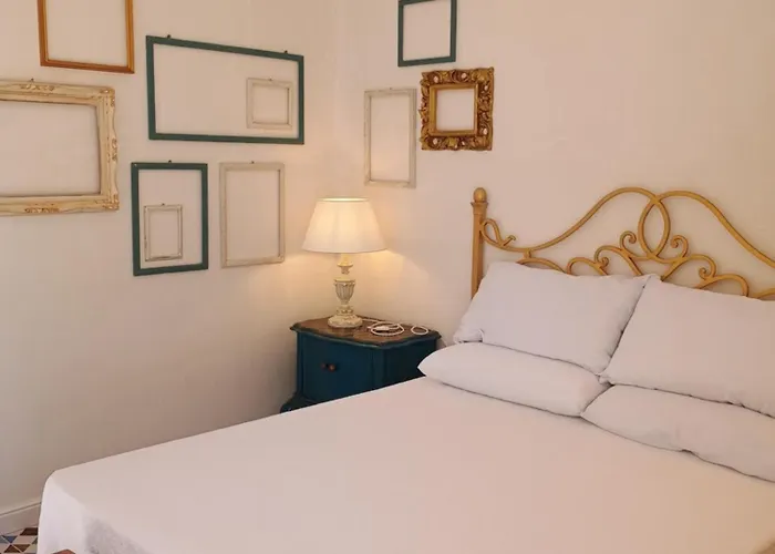 La Dimora Del Borgo Bed & Breakfast 3*